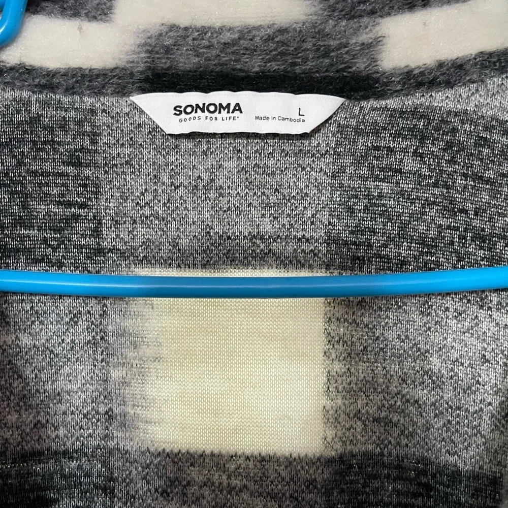 Shacket - Picture 3 of 5